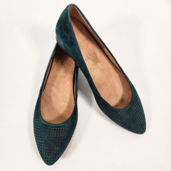 Vionic Posey Pointed Toe Suede Flats 9 Teal Blue Perforated Comfort Shoe - Picture 1 of 11